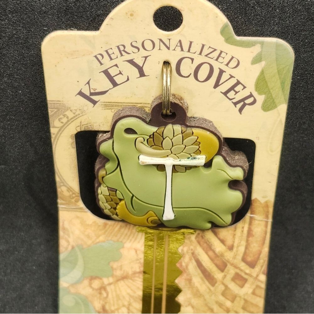 Letter T Personalized Key Cover with Leaf Design
